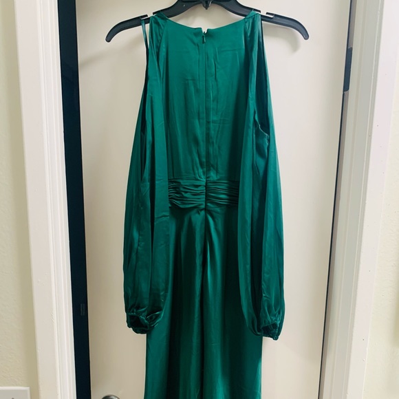 Mac Duggal Cold Shoulder Emerald Gown - Picture 3 of 7